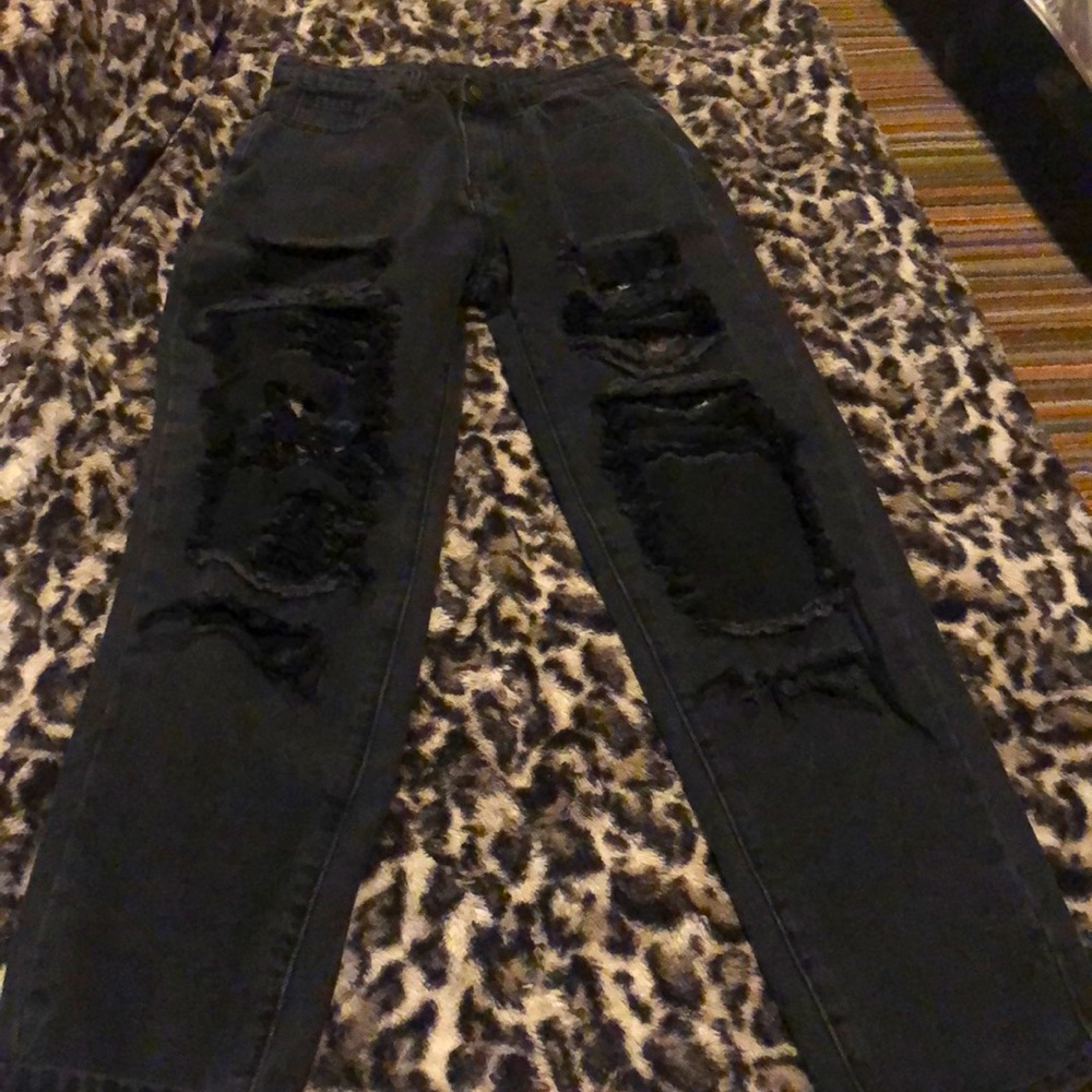 Distressed Teen “Mom” Jeans